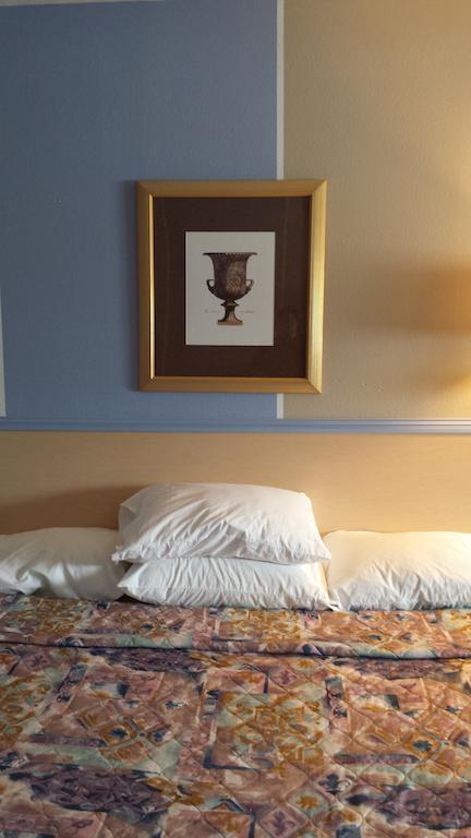 Manor Motel Minooka 외부 사진