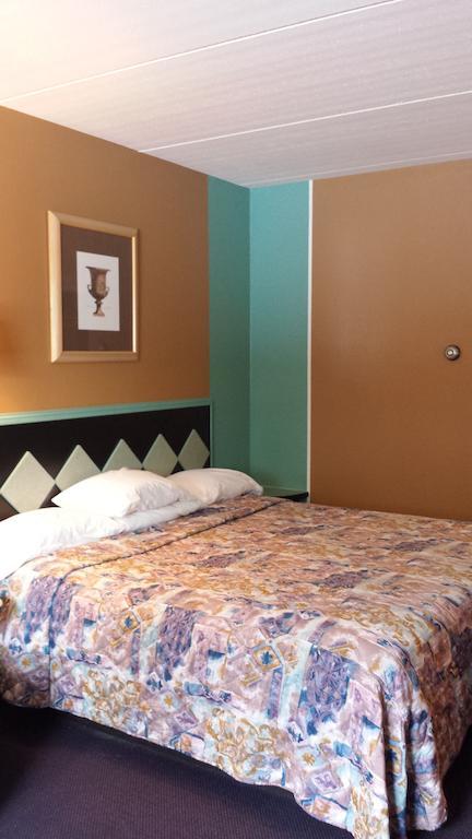 Manor Motel Minooka 외부 사진