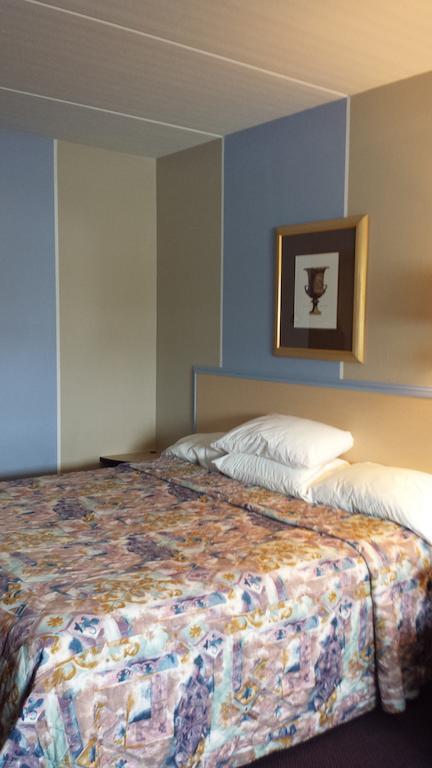 Manor Motel Minooka 객실 사진